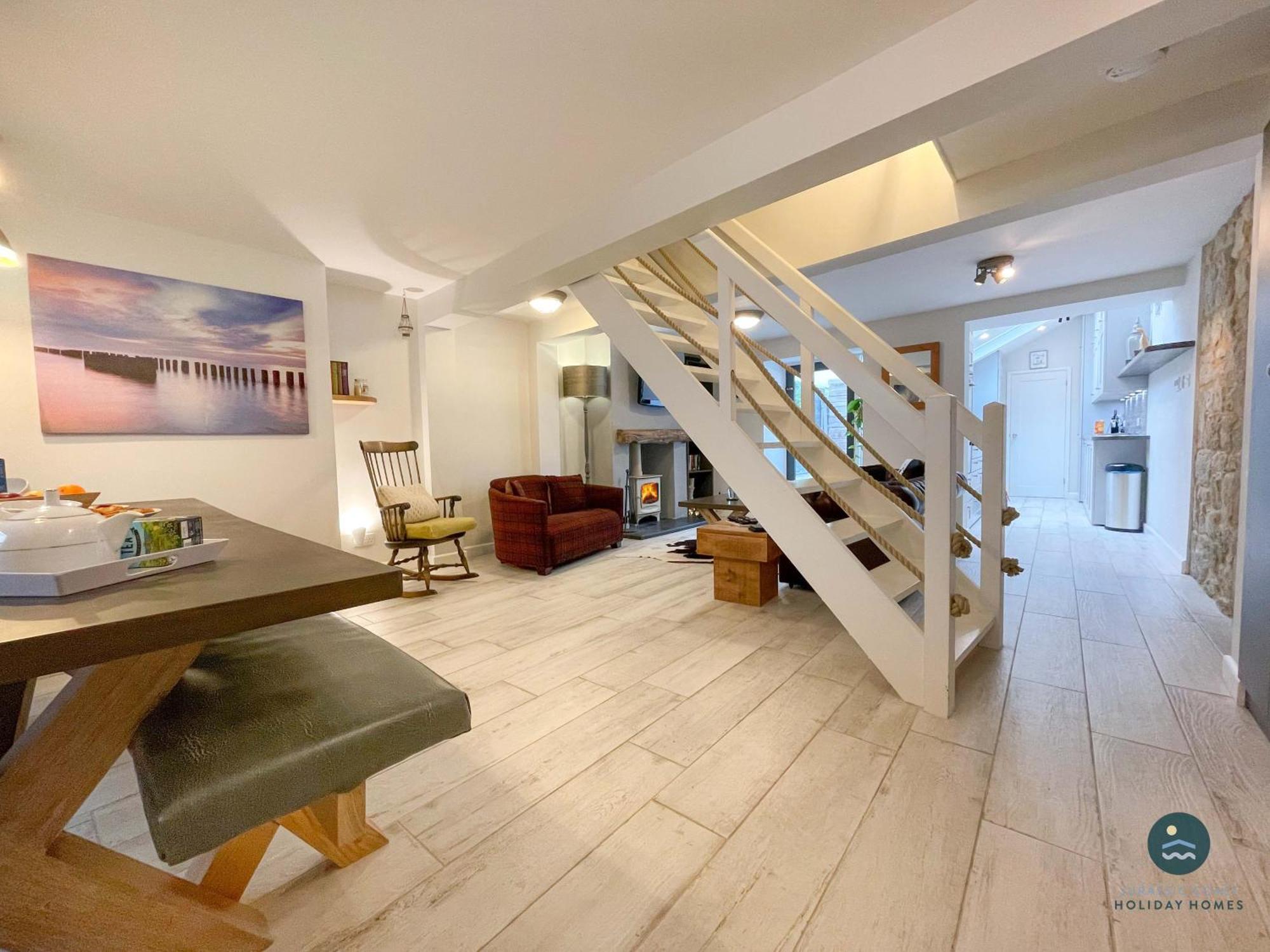 Cobb Cottage - Harbourside Permit Parking เวย์มัธ ภายนอก รูปภาพ